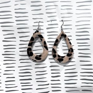 Faux fur pierced dangling earrings